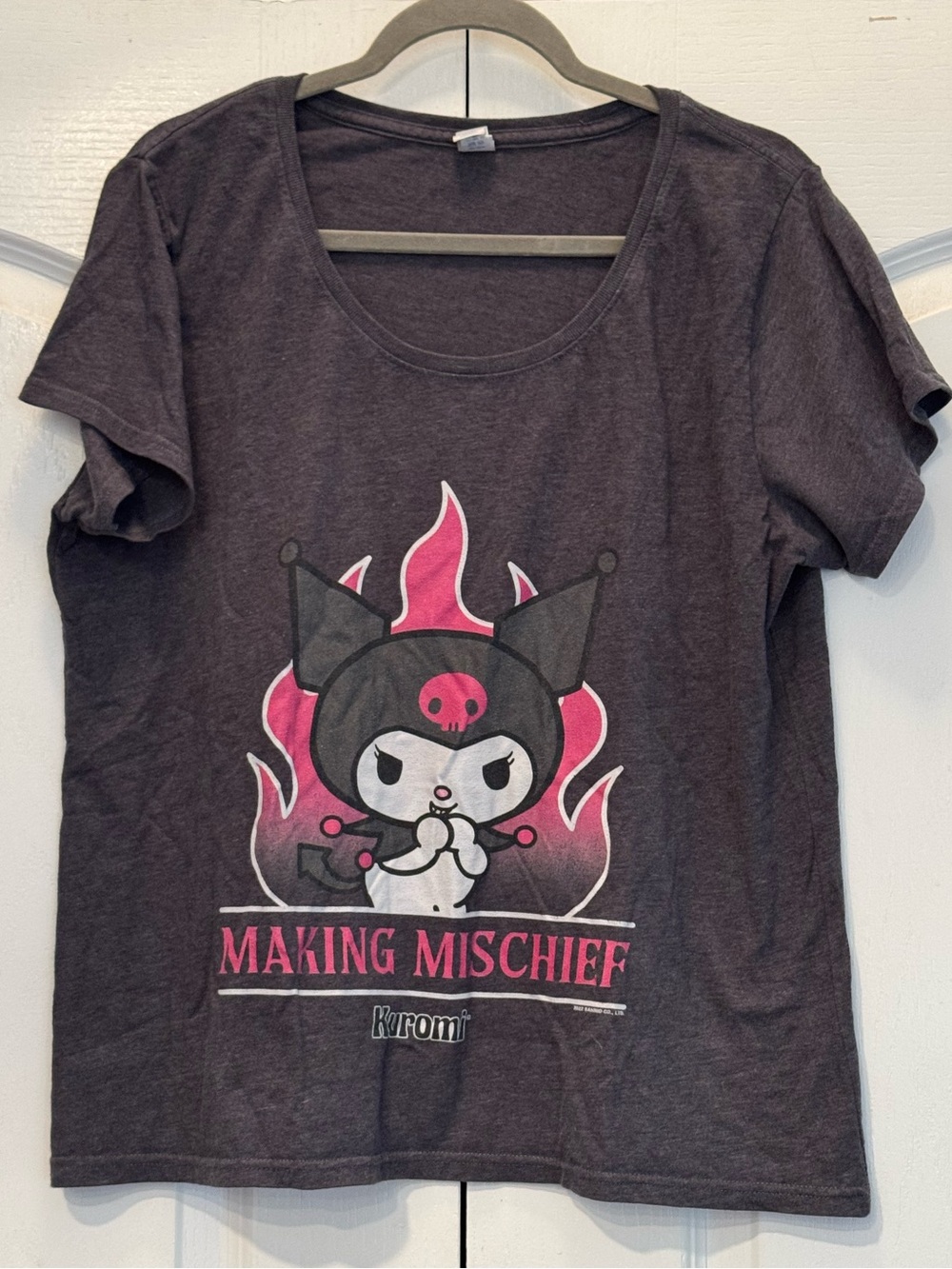 Women’s  Sanrio Kuromi Making Mischief' Graphic Tee - Dark Gray & Pink